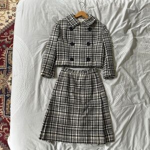 Vogue Couturier Vintage Black and White Wool Suit Size XS